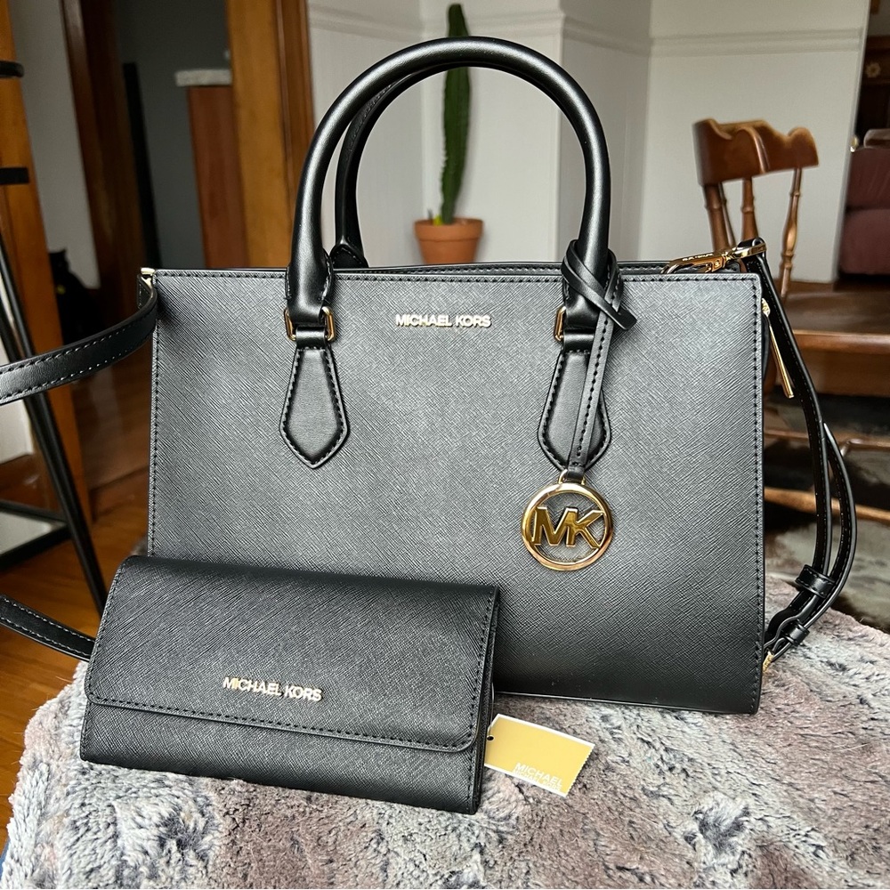 New with tags! Michael Kors purse & wallet